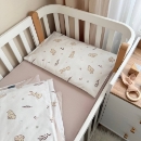 Set lenjerie de schimb pentru patut bebe 3 piese Iepurasi veseli (4)